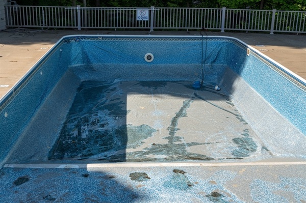 How does swimming pool removal work in Chicago from start to finish?